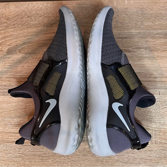 Nike Women’s Renew Freedom Slip-On Running Shoes – Grey/Gold – Size 7 - Picture 2 of 7